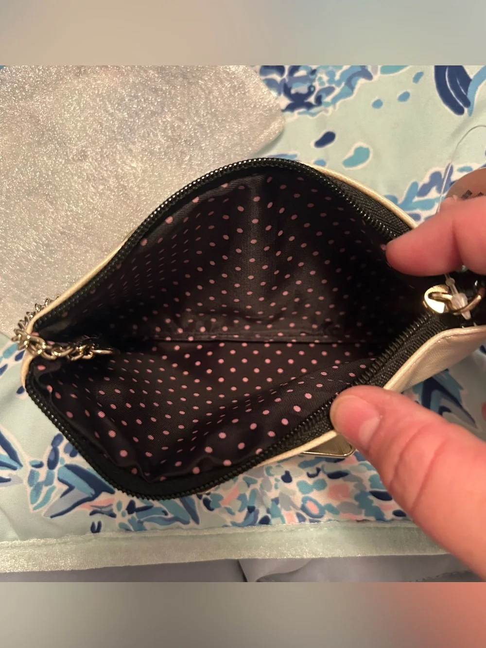 Victoria's Secret Black/Beige Colorblock Zip-Around Wallet Bow Keychain Card